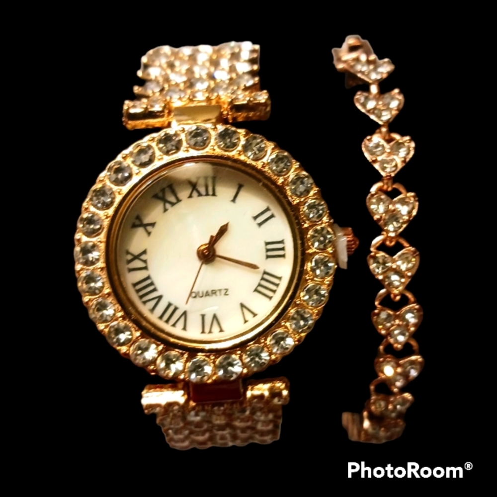 Brand New Fashion watch and matching bracelet